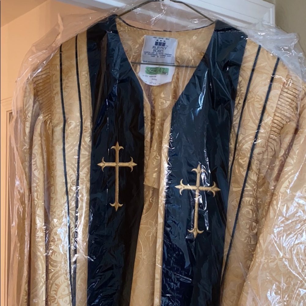 Murphy Pastoral Robe